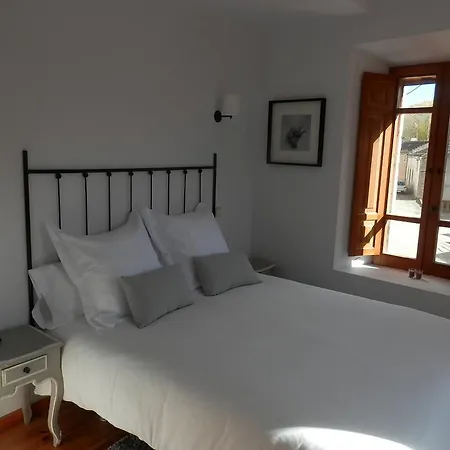 La Casona De Castilnovo - Gay Men Only Valdesaz