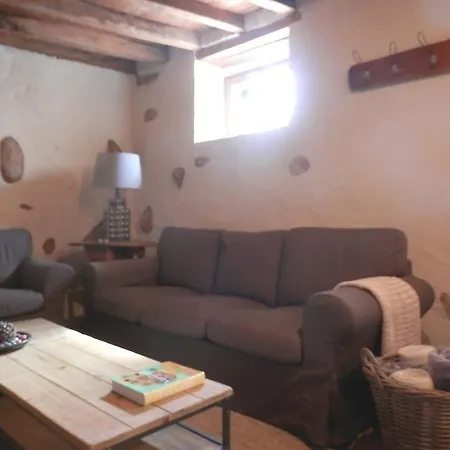 La Casona De Castilnovo - Gay Men Only Valdesaz