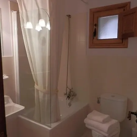 Country house La Casona De Castilnovo - Gay Men Only *