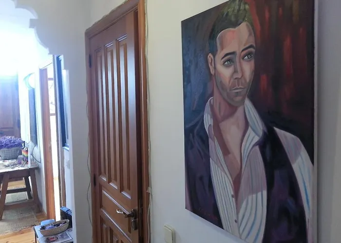 La Casona De Castilnovo - Gay Men Only Valdesaz