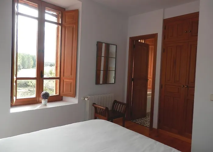 La Casona De Castilnovo - Gay Men Only Valdesaz