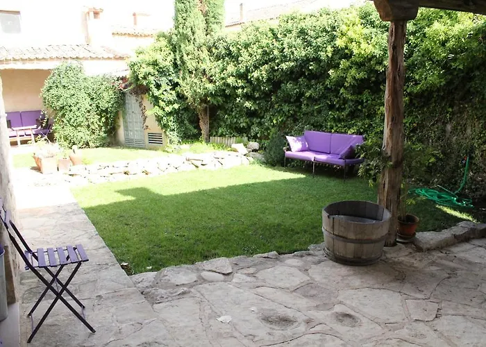 La Casona De Castilnovo - Gay Men Only Valdesaz