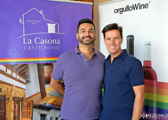 La Casona De Castilnovo - Gay Men Only Valdesaz