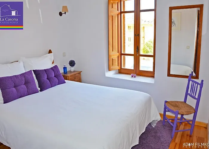 La Casona De Castilnovo - Gay Men Only * Valdesaz